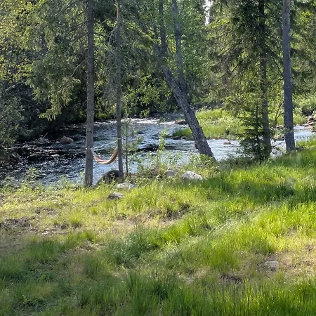 Santa's Reindeer 木屋